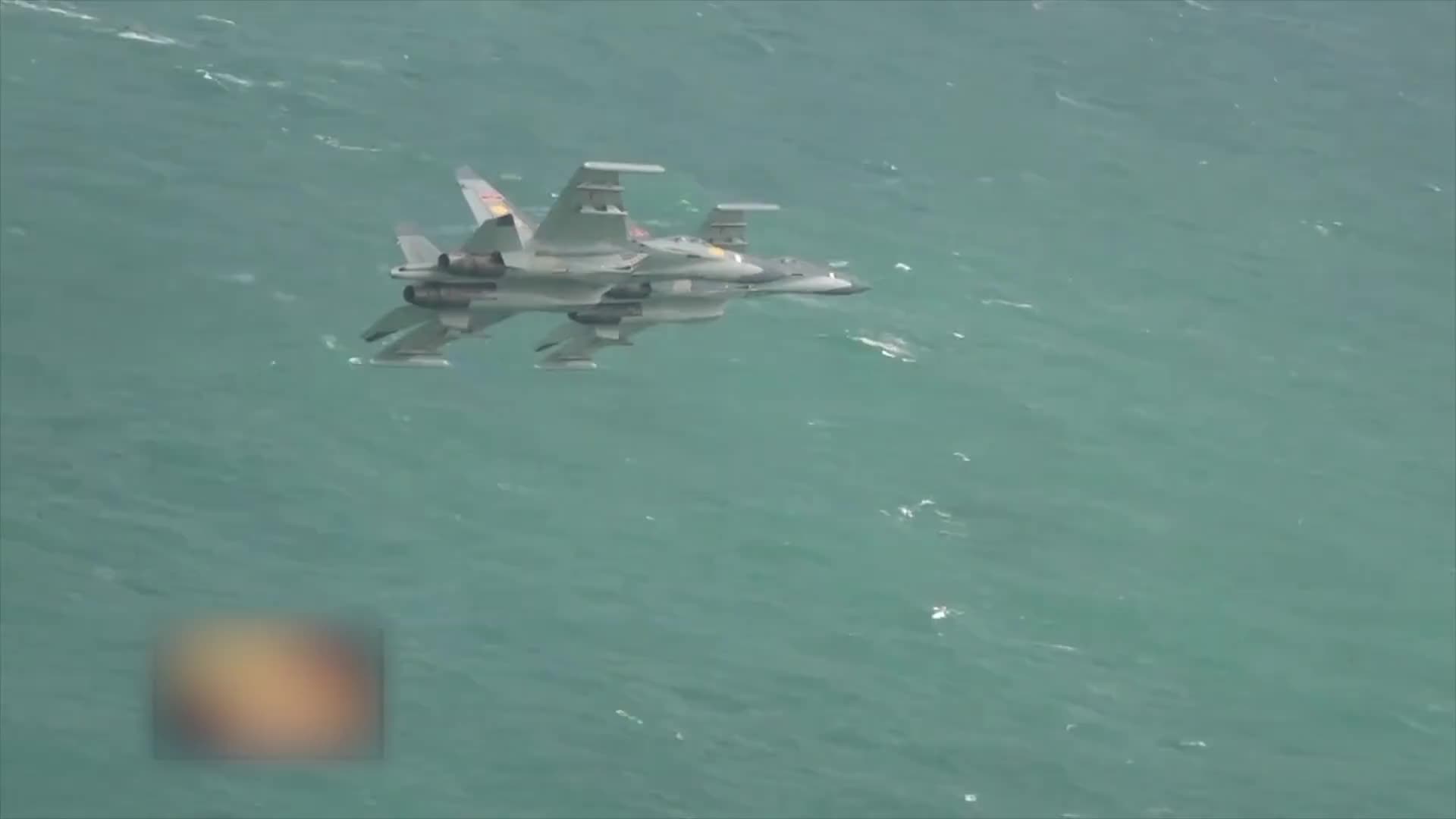 [视频]专业+霸气！解放军飞行员英语喊话 驱离外军飞机