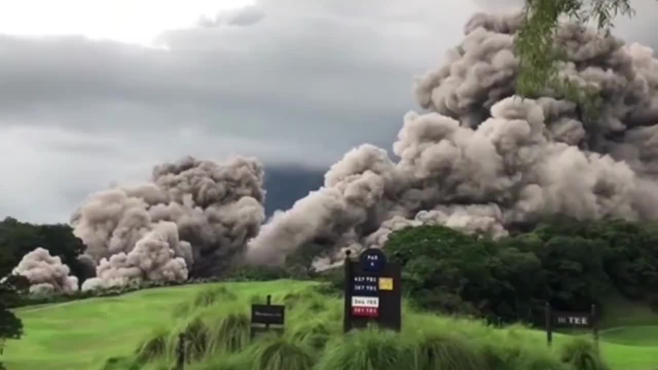 [视频]危地马拉富埃戈火山喷发 致7死近300人伤