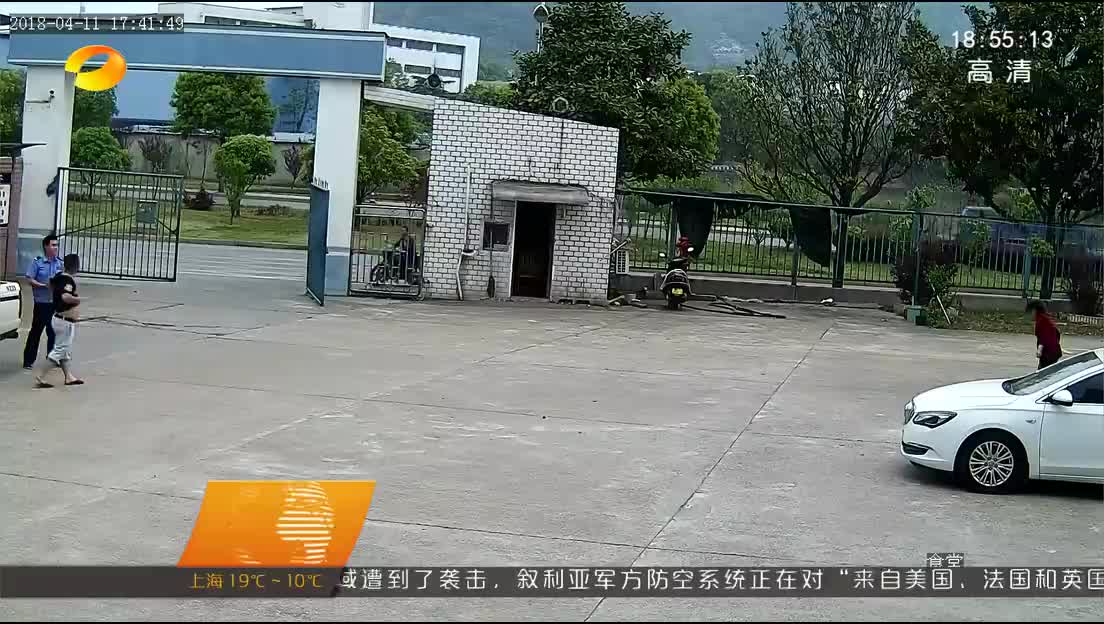 安全警示：男子无证醉驾遇交警 慌不择路躲进交警队